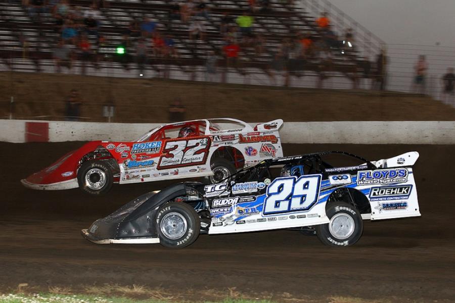 Diercks competes with LOLMDS at Farley for Truck Country 50