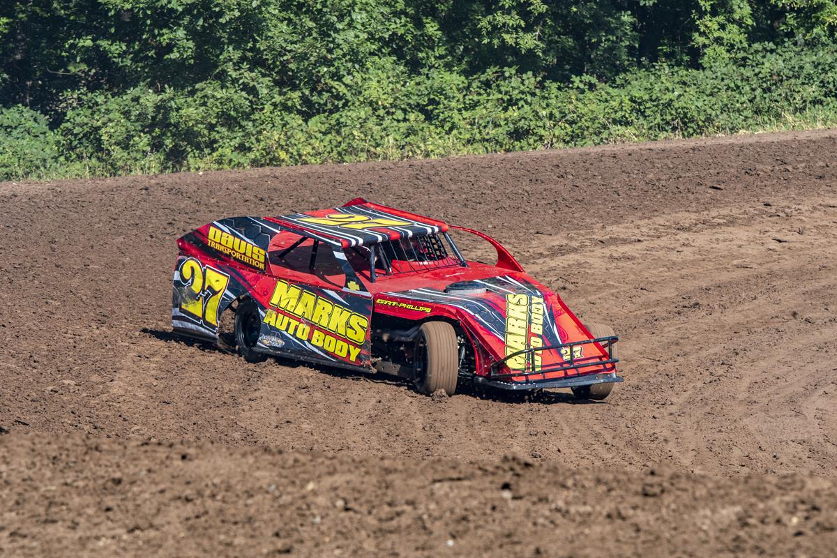 Mark Carrell And Jorddon Braaten Win Night One Of Mark Howard Memorial Modified Nationals; Grey Ferrando Collects Victory In Race Of Champions
