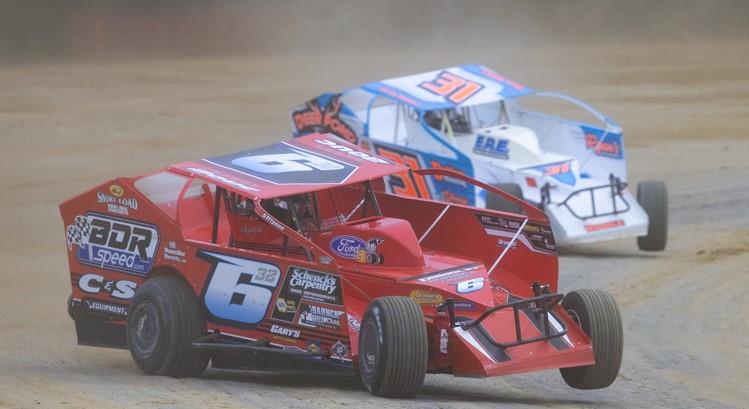 Double the Fun: Modifieds, Super Late Models Set for Aug. 3 ‘Summer Thunder Twin 25s