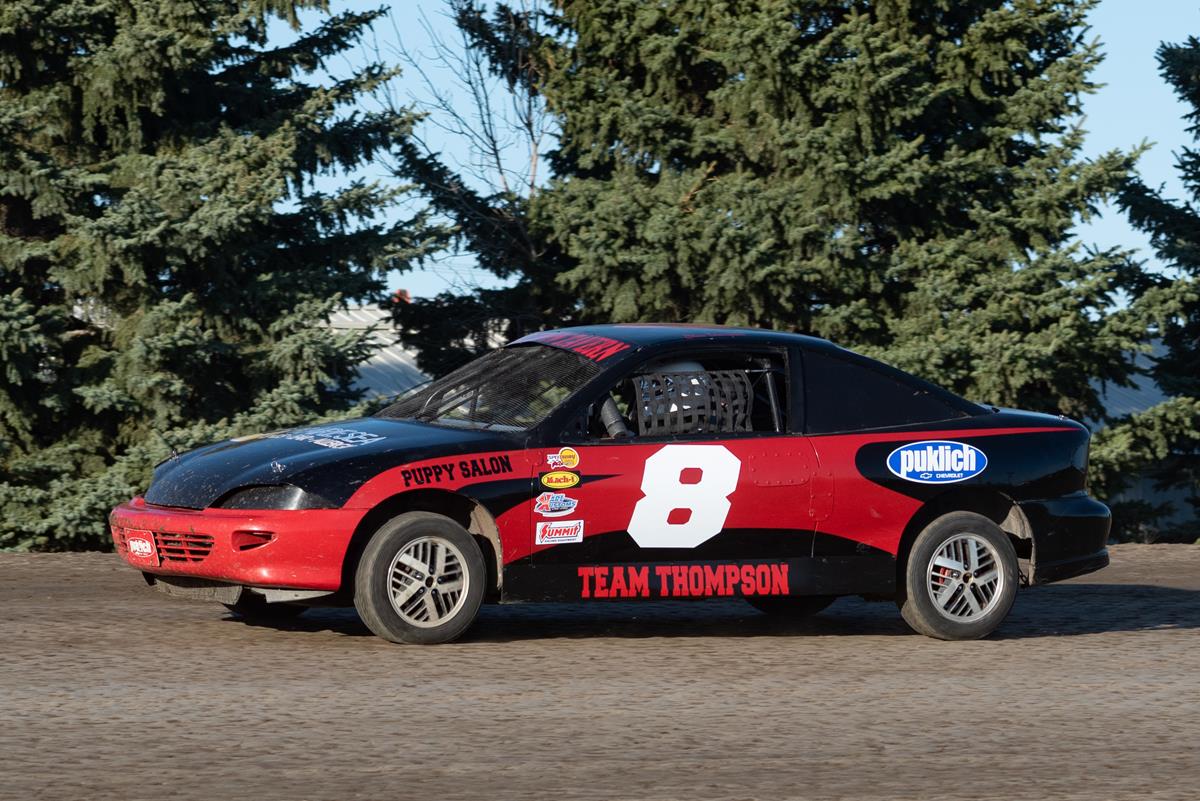 Thompson Returns to Dacotah Speedway Victory Lane