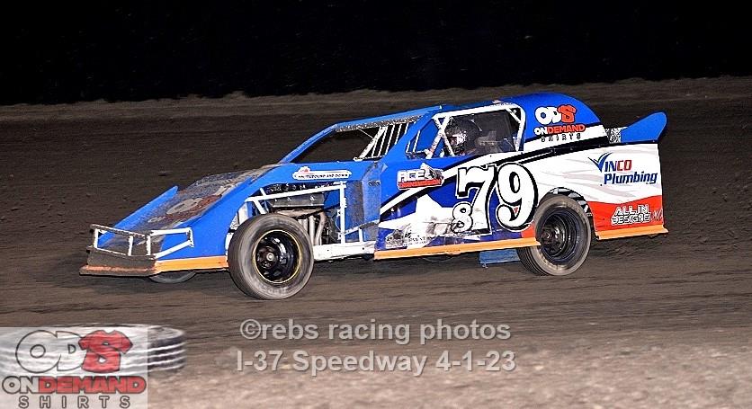 Limited Modifieds $1,000 to win, Late Models @ I-37 Speedway By JM Hallas