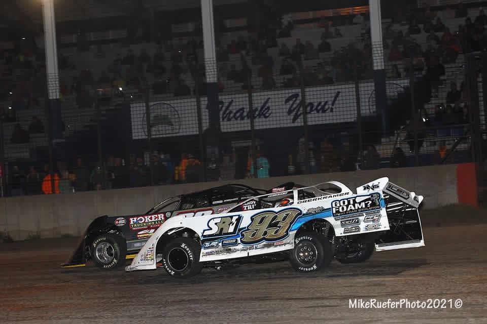 Mason Oberkramer suffers flat tire late at Davenport Speedway