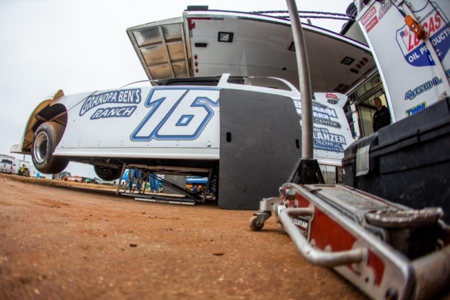 Nothdurft Passes 12 Cars in Feature at Casino Speedway