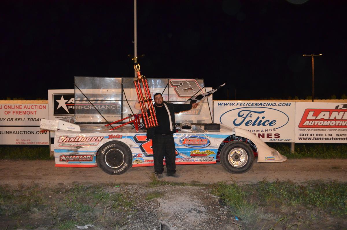 Tom Sprague Jr. Wins Labor Day Outlaw Special at Winston Speedway