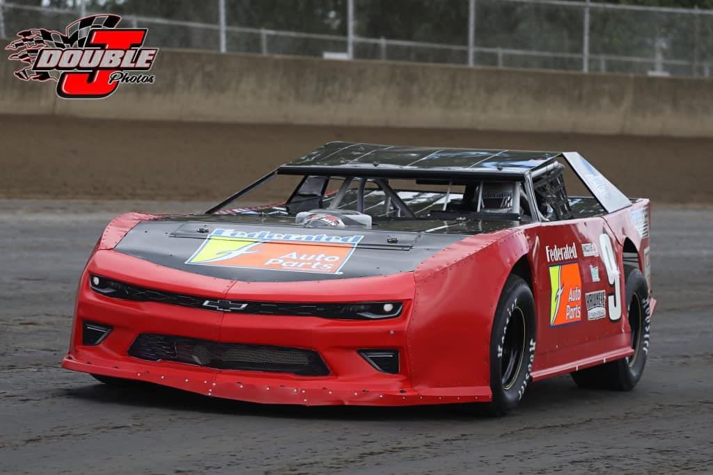 Ken in action in the Sportsman division at the Illinois State Fairgrounds (Springfield, Ill.) on August 18.