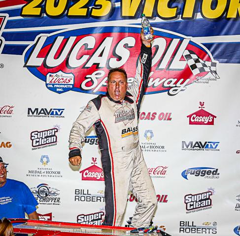 Wells celebrates unusual Late Model feature win in Lucas Oil Speedway headliner as Bryant, Davis, McMillin also prevail