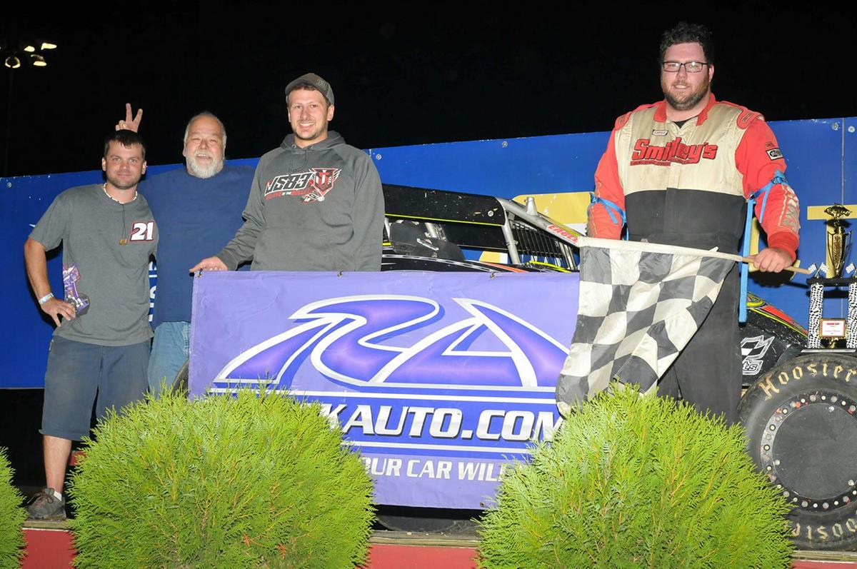 Mike Mueller OWNS Granite City Speedway With Yet Another Win