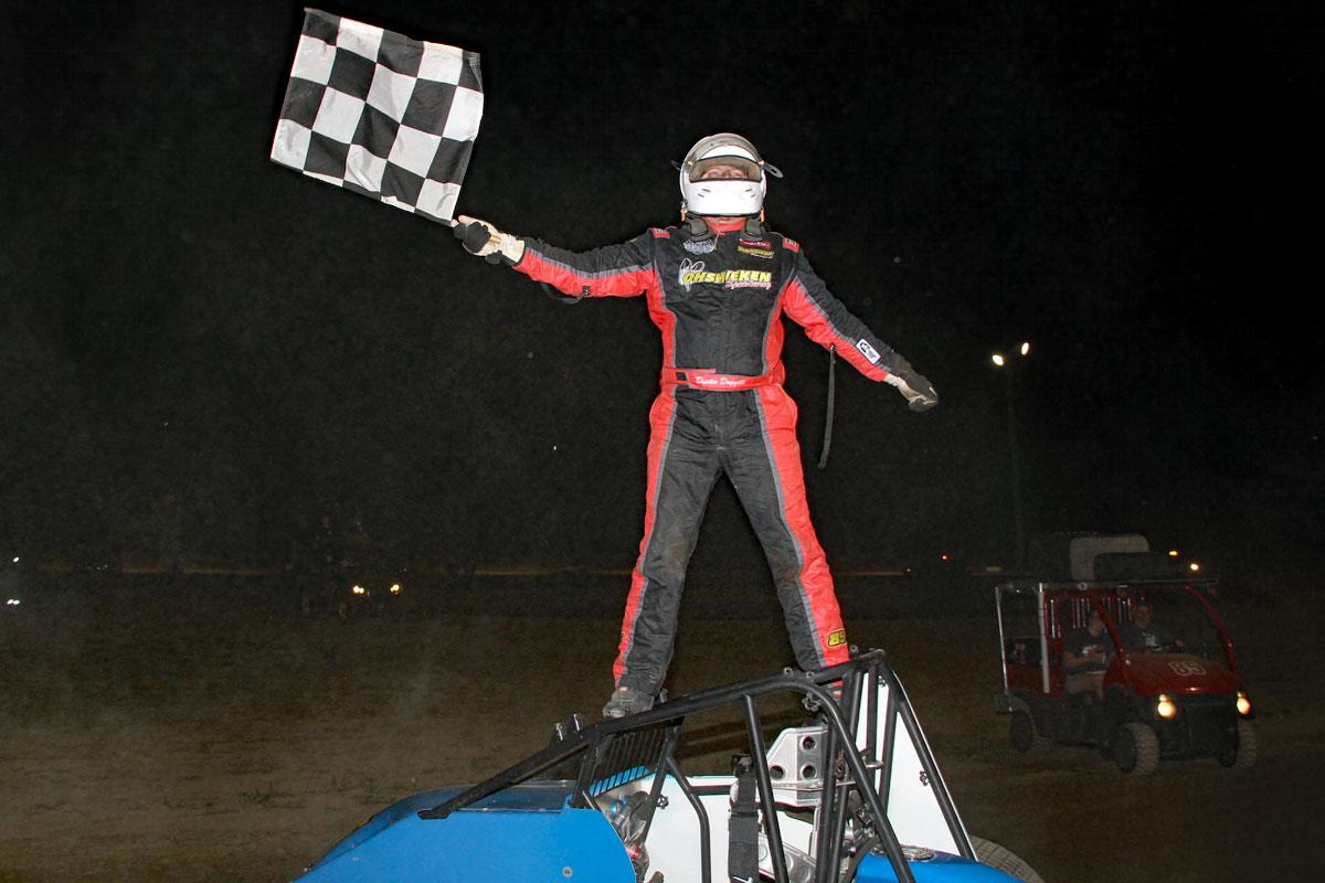 Daggett Wins Non-Wing Feature