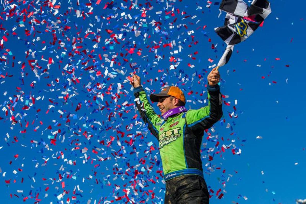 Richards banks $100,000 DTWC payday