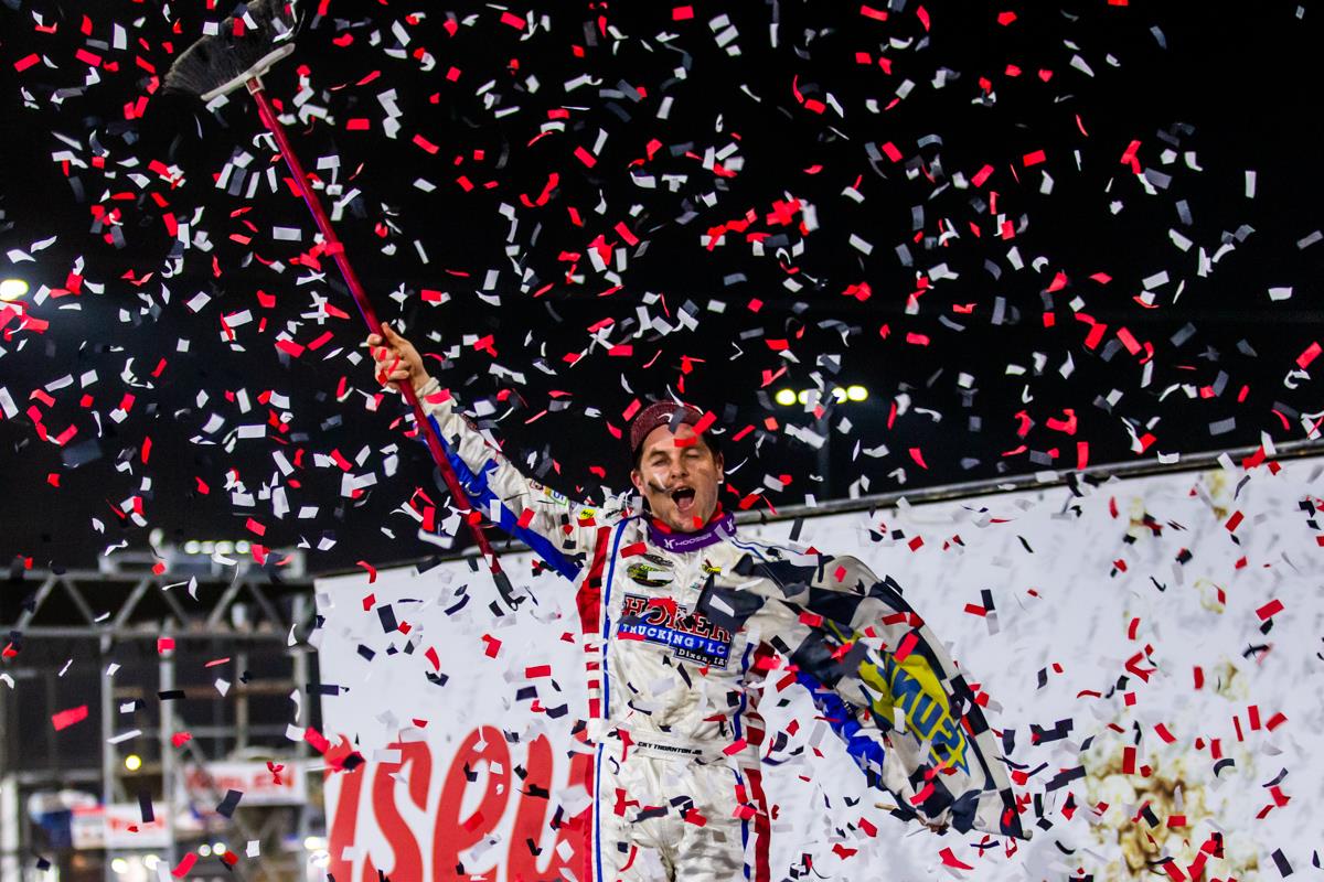 Ricky Thornton Jr. Completes Weekend Sweep at Knoxville