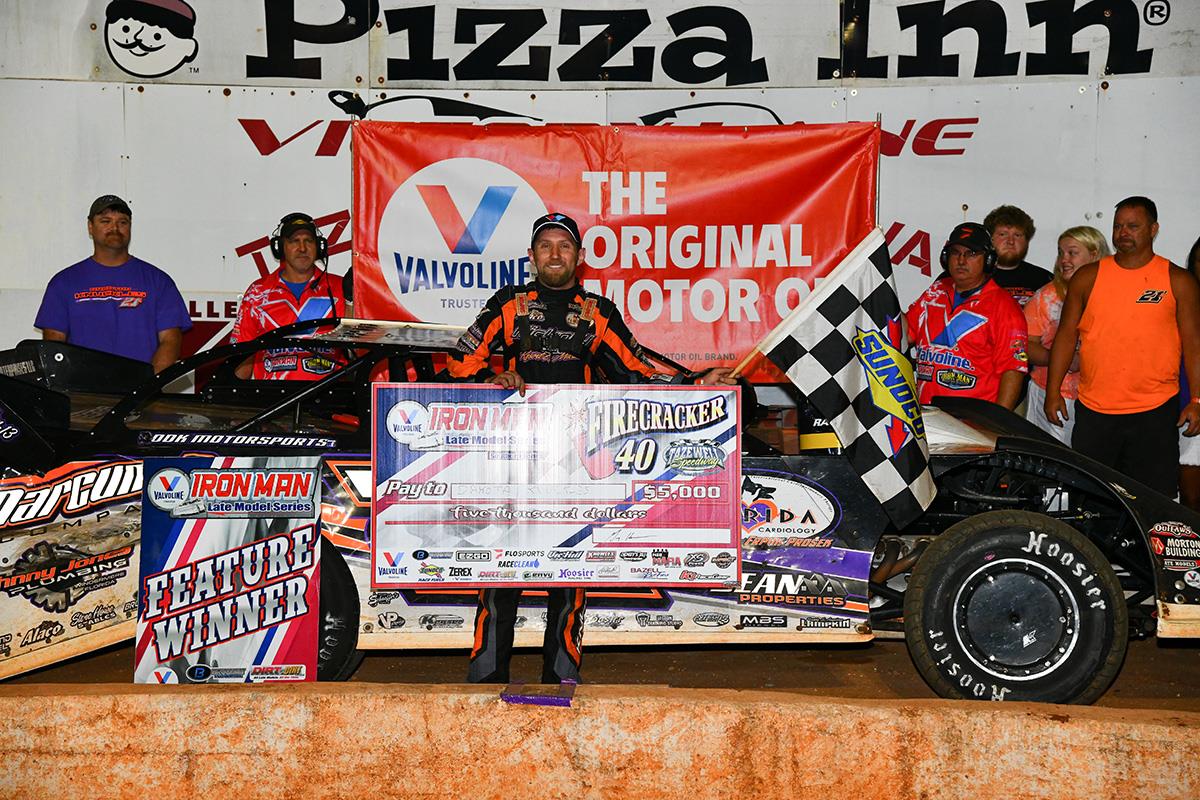 Knuckles Makes Turn Four, Last Lap Pass for Valvoline Iron-Man Late Model Southern Series Firecracker 40 Victory