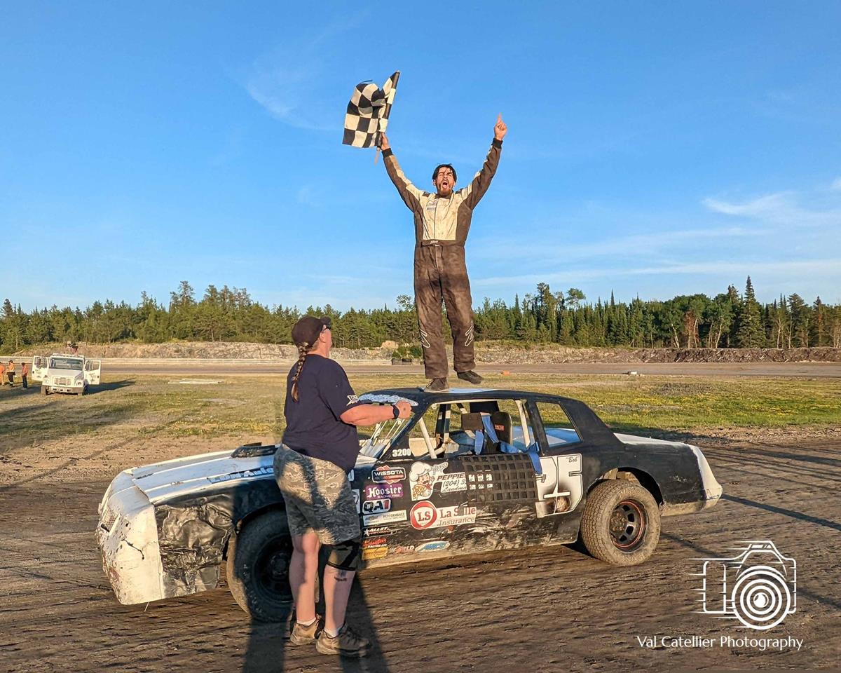 Farr Battles First Win in Pures, Mcgowan's Exciting Comeback, Rehill Dominates