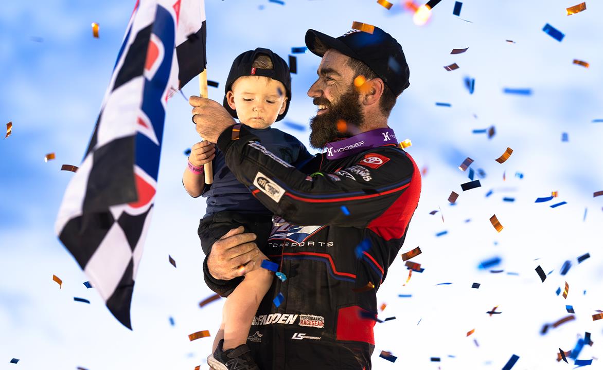James McFadden wires World of Outlaws at Lawrenceburg