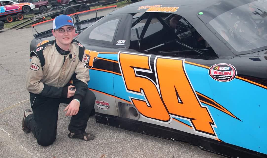 Mingus Records Top-10 Finishes on Dirt and Pavement
