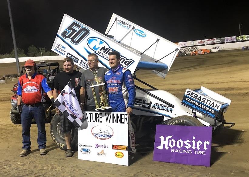 Paul Nienhiser Earns $2,500 Win in Spectacular Sprint Invaders Feature in East Moline!