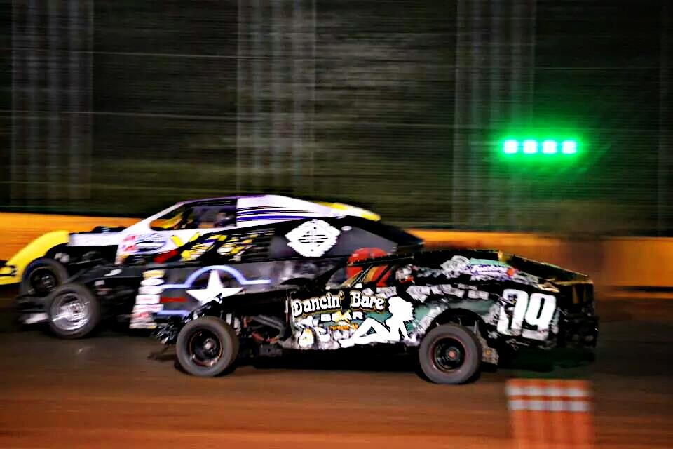 Dancin Bare Topless Modified Mayhem 100 Right Around The Corner At SSP