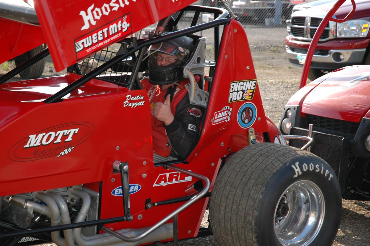 Daggett on top of points standings after first weekend of racing