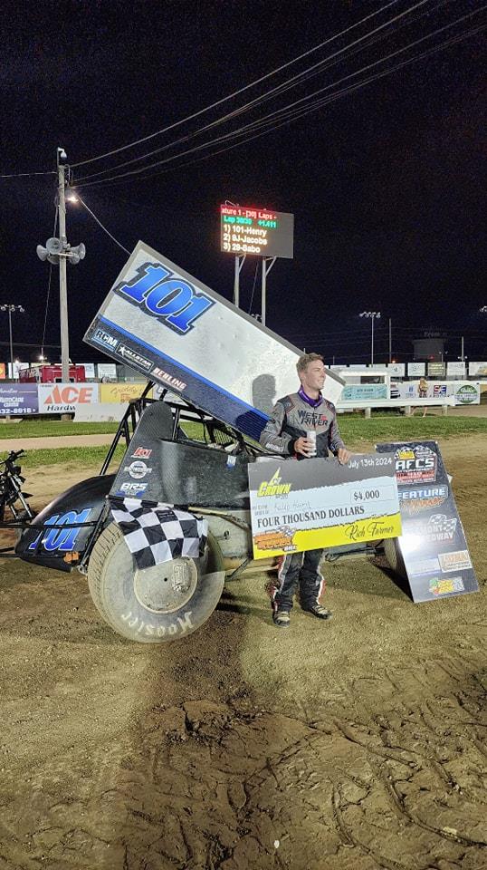 Kalib Henry earns 2nd 410 win; Stroup gets 2nd 305 victory; Valenti 4 in a row in trucks