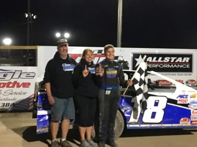 Burda wins Back to Back at Thunderbird