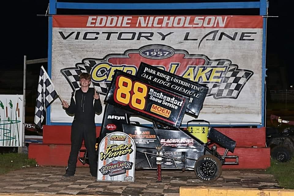 Caleb Moen scores back feature wins at Cedar Lake Speedway