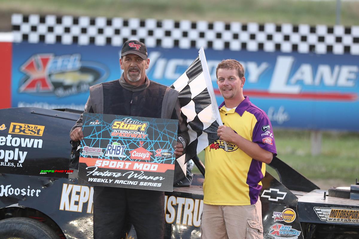 Morris Gets First Feature Win at Stuart Speedway
