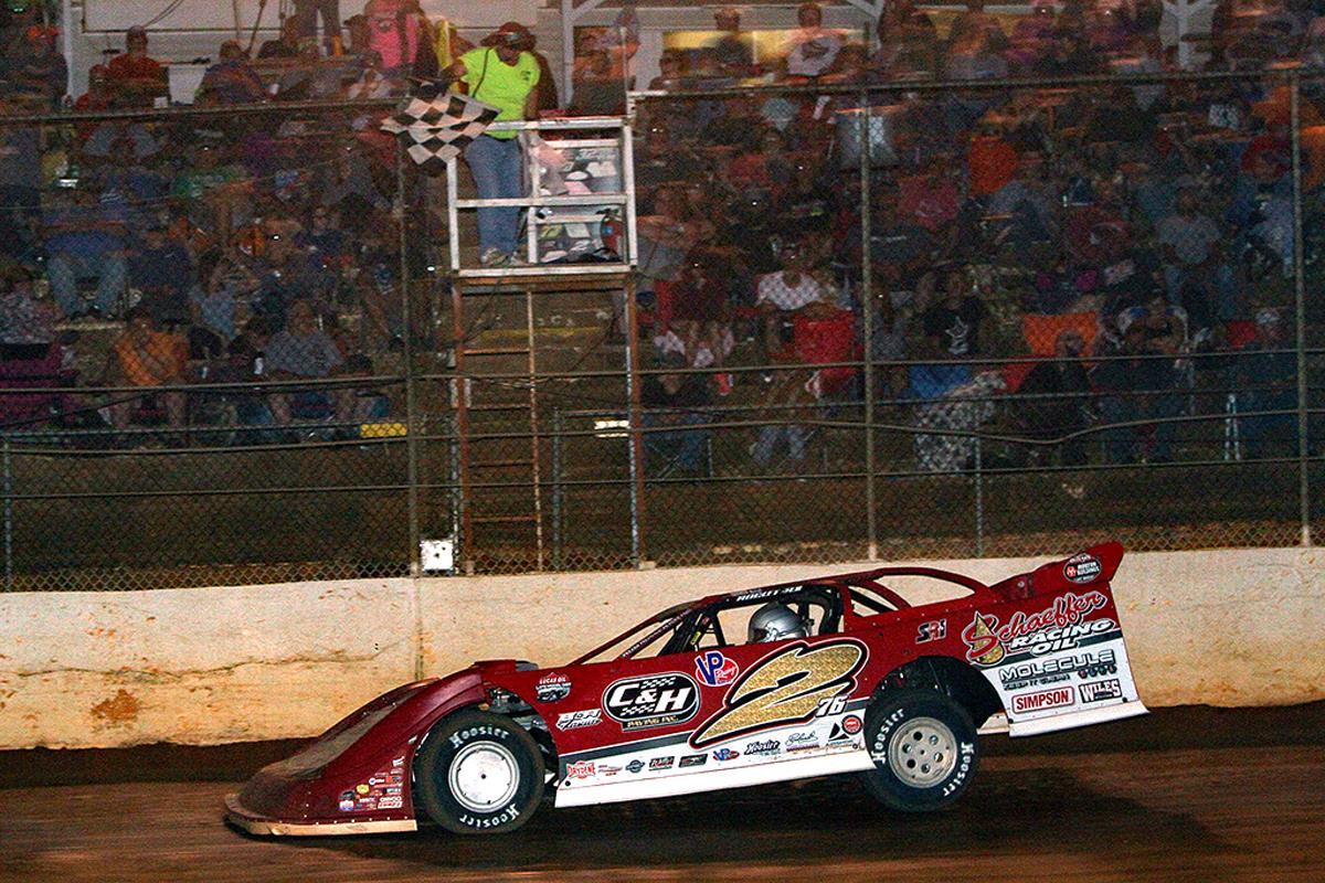 Overton wins at 411 and takes back-to-back features vs. Outlaws