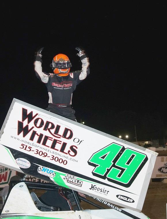 Josh Schneiderman – Win at Home Caps Sprint Invaders Season!