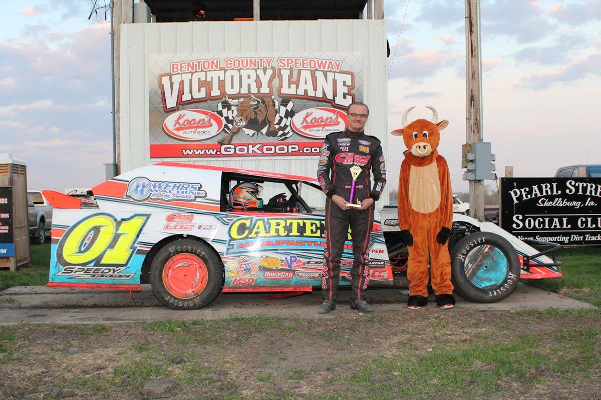 Carter, Reynolds thrill in opening night wins at the Bullring