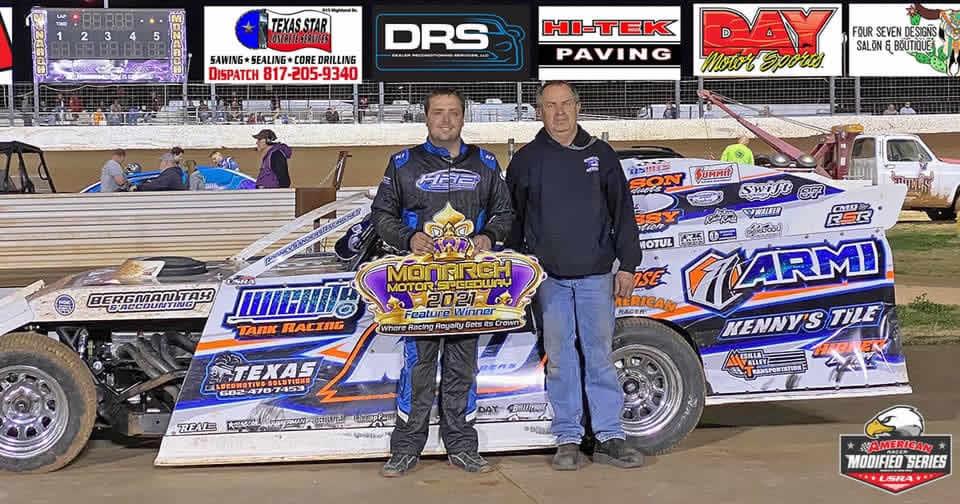 Rodney Sanders grabs $2,500 American Racer Modified Series win at Monarch