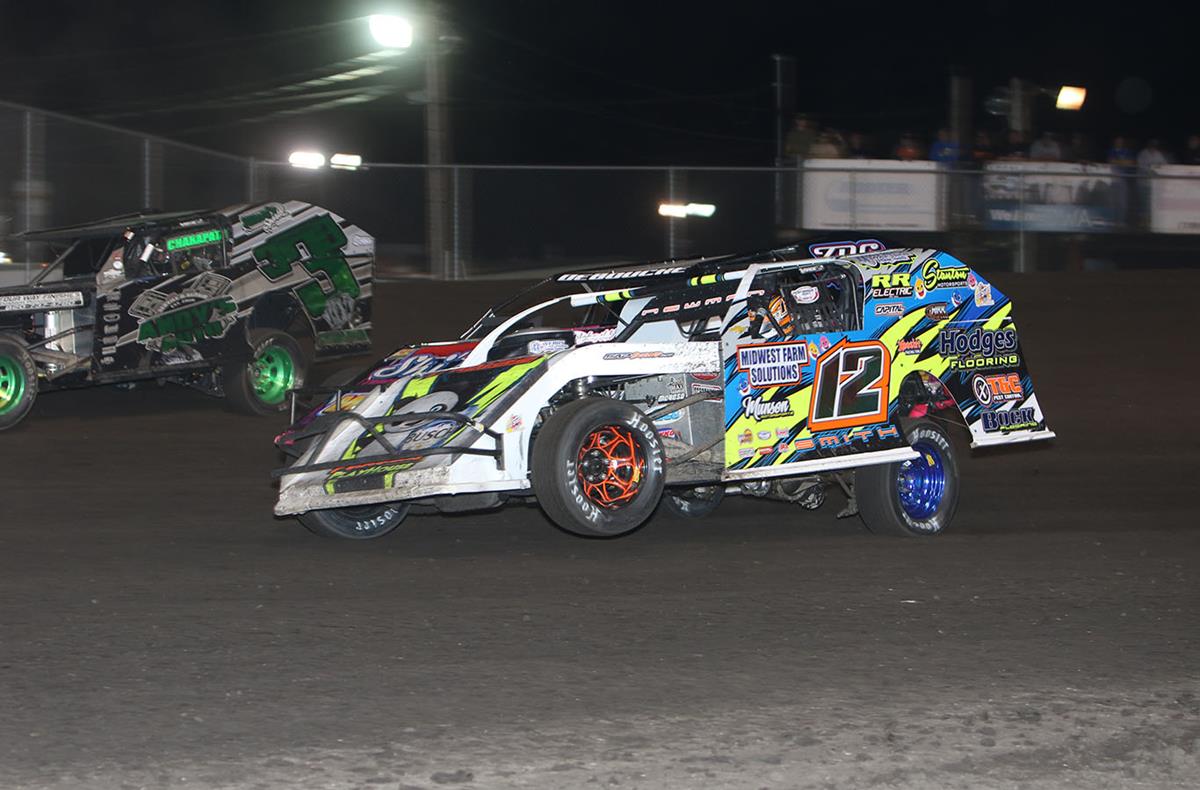 Smith scores first Modified win, Jaennette takes thrilling Stock Car victory