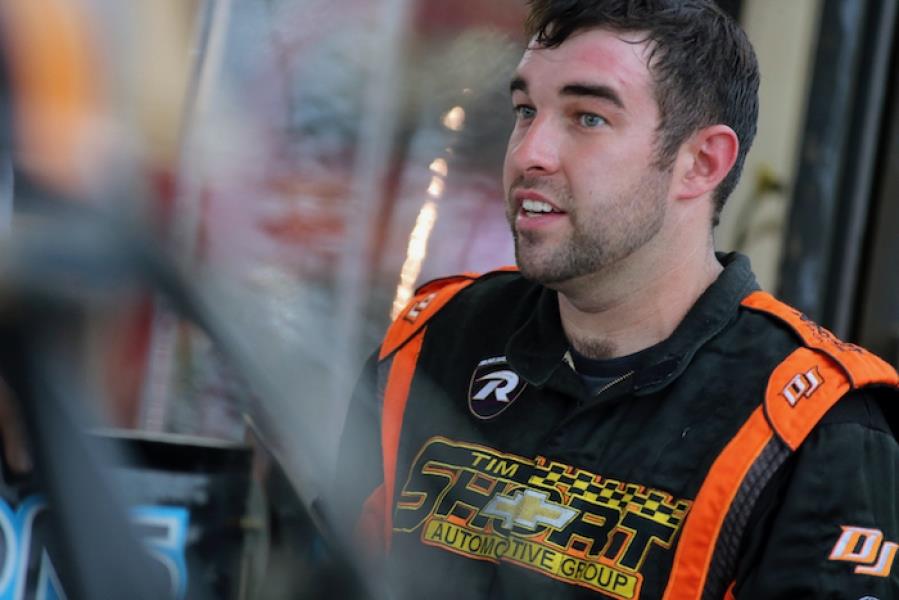 Flat right-rear tire ruins Linville’s run at Ponderosa
