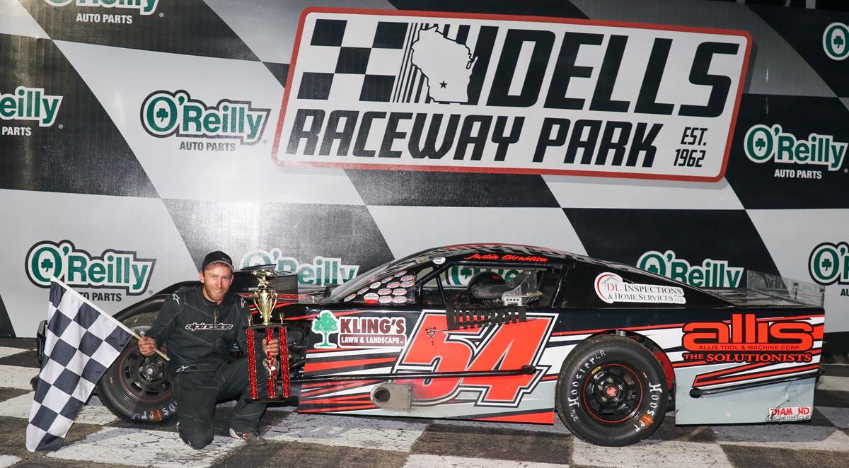 Okruhlica Captures UMA Mod Midwest Championships