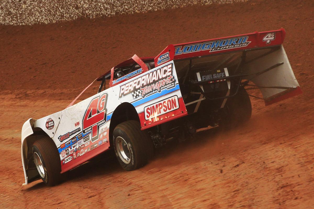 Evans Ready to Tackle 2020 on Dirt in Rookie Year with Outlaws