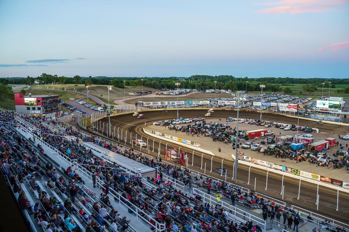 Huset’s Speedway Enjoys Spectacular Season During Return to Weekly Racing