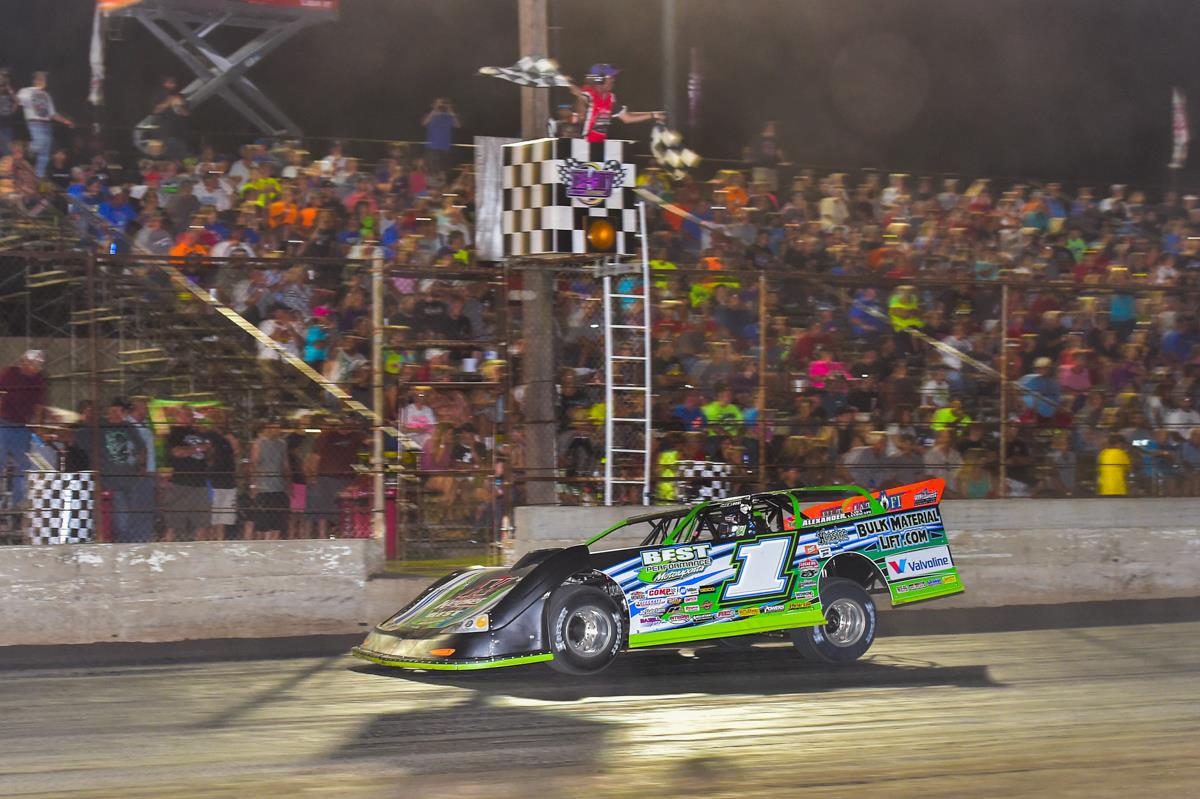 Richards Knows How; Wins at Tri-City Speedway