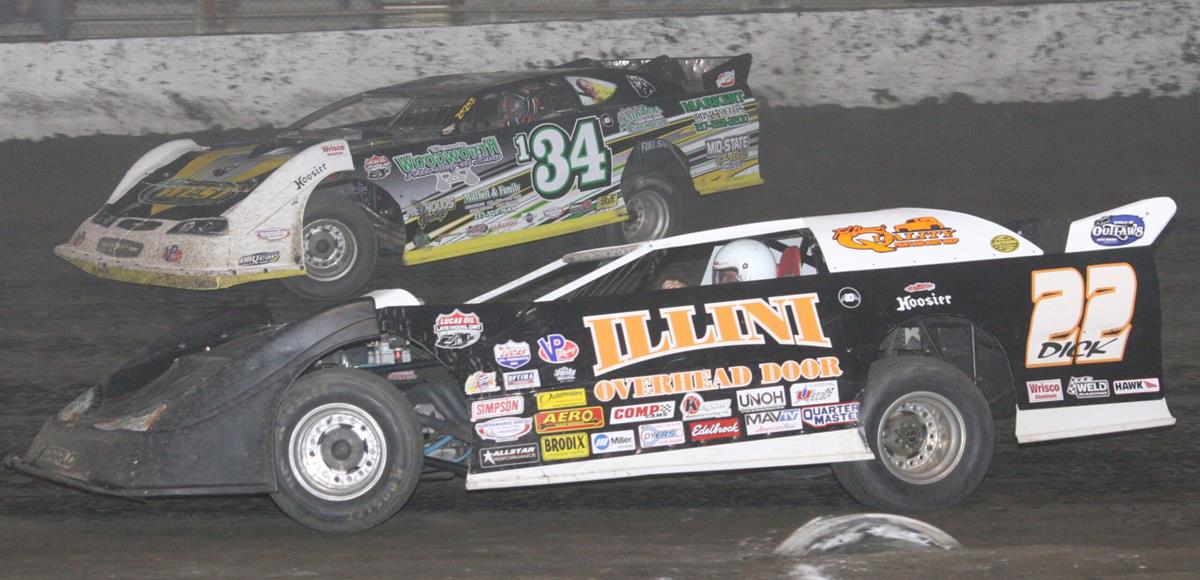 Super Late Models In Action Tonight!