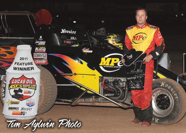 Tracy Hines wired Friday night's Sunoco Fuel ASCS Canyon Region main event at the 44th Annual Kronik Energy Western World Championships at Tucson's USA Raceway. (Tim Aylwin photo)