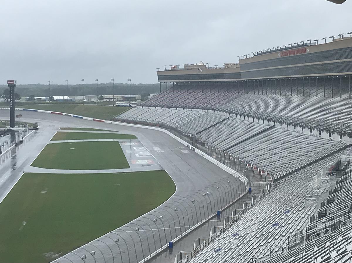 Update: 12/8 Legends races cancelled due to weather, banquet still on