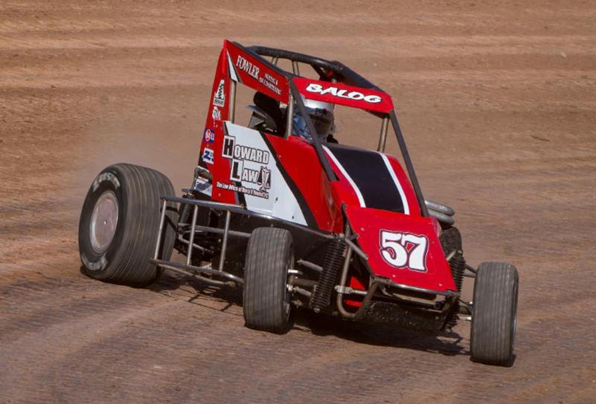 Balog claims Badger Midget opener at Beaver Dam