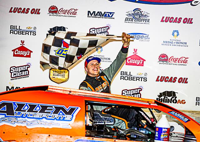 JC Newell leads all the way to grab USRA B-Mod feature in Lucas Oil Speedway headliner