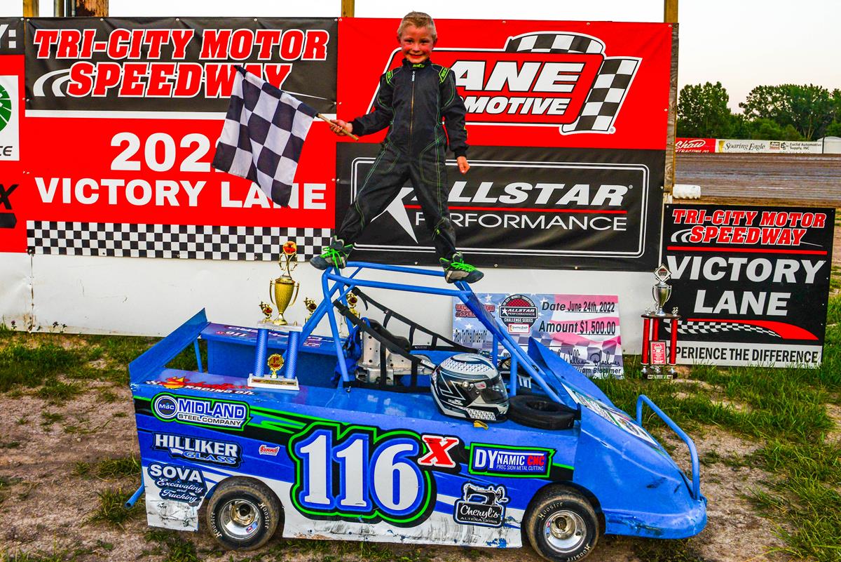 Jones Continues Winning Streak at Tri-City Motor Speedway