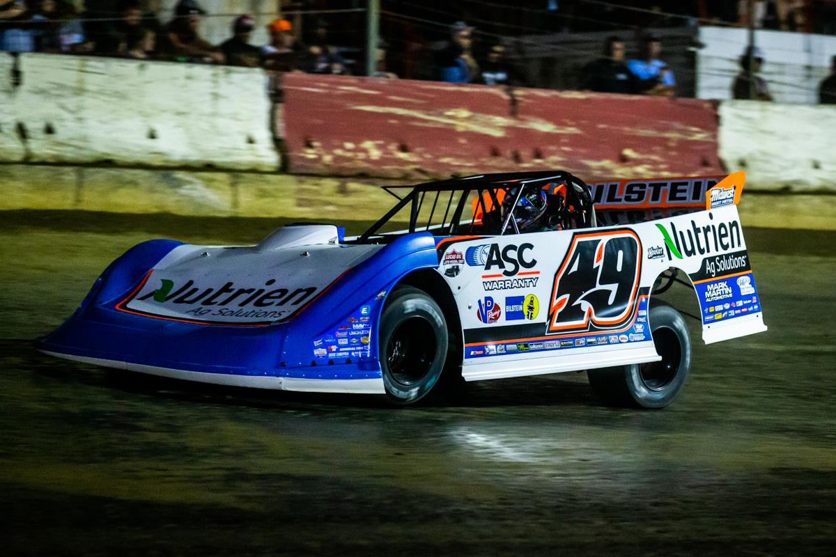 Davenport Continues Hot Streak with Batesville Preliminary Win