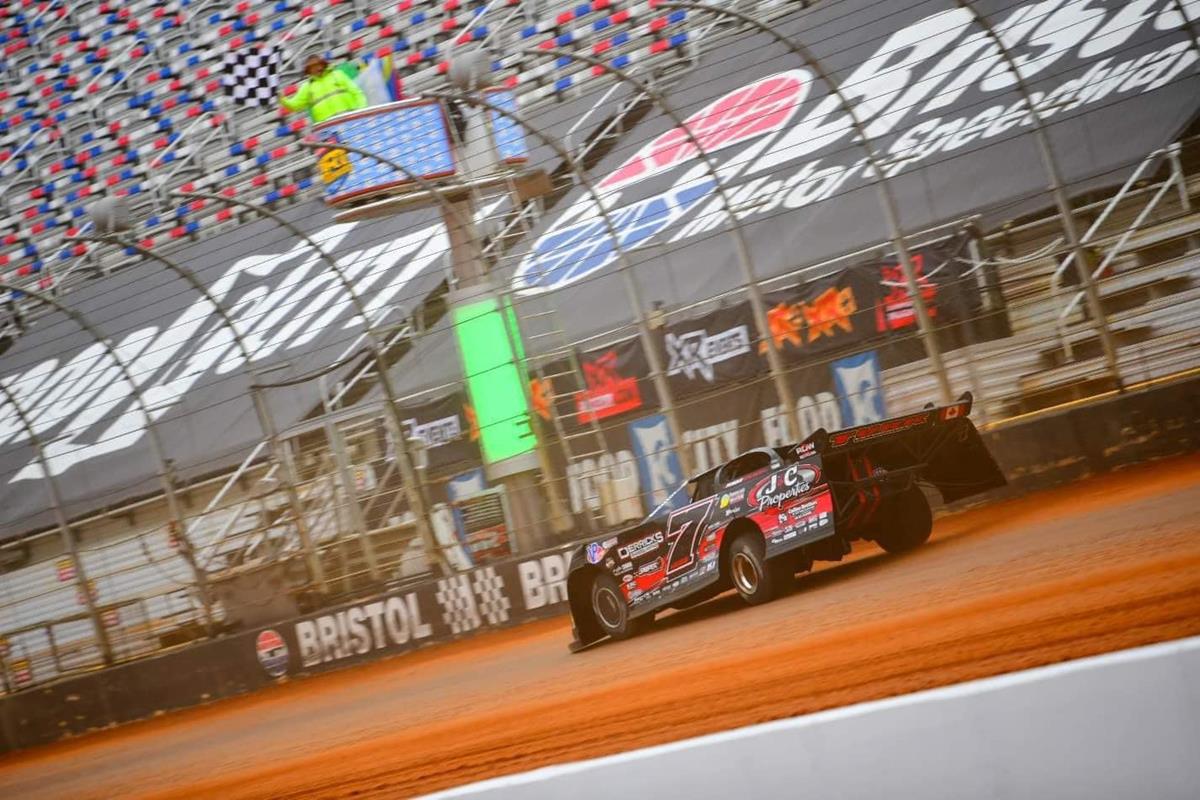 Bristol Motor Speedway (Bristol, TN) – XR Super Series – Bristol Dirt Nationals – April 1st-2nd, 2022. (Speedway Shots photo)