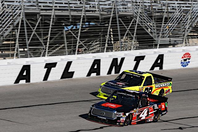 Blown Tire Ends Bell's Bid for Victory at Atlanta