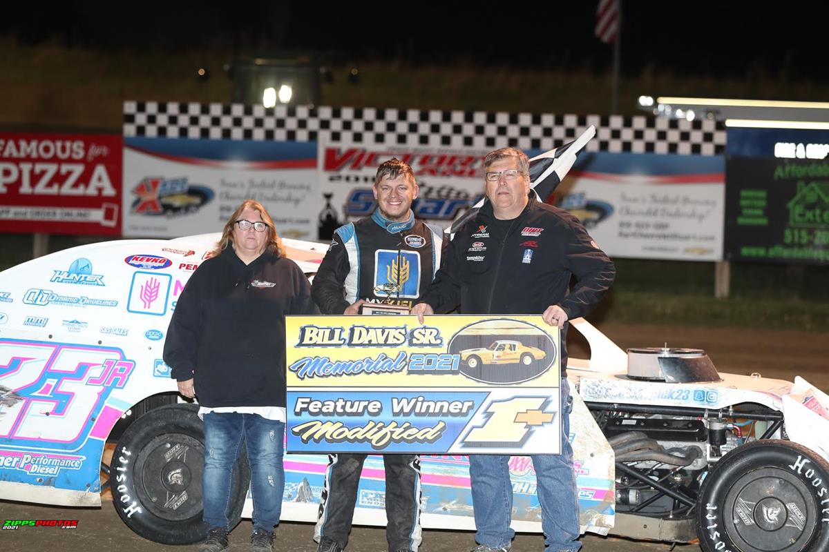 Nick Roberts Wins Bill Davis Memorial
