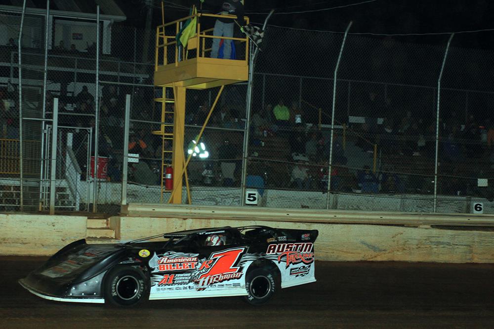 Riley Hickman Enters Hell Tour Event
