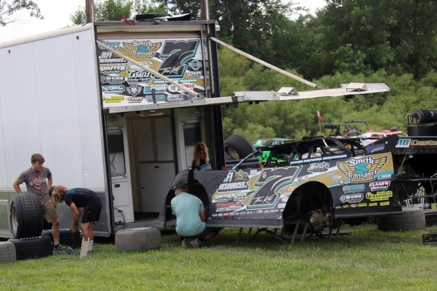 Oakshade Raceway (Wauseon, OH) – DIRTcar Summer Nationals – Birthday Race – July 16th, 2022. (Jim DenHamer photo)