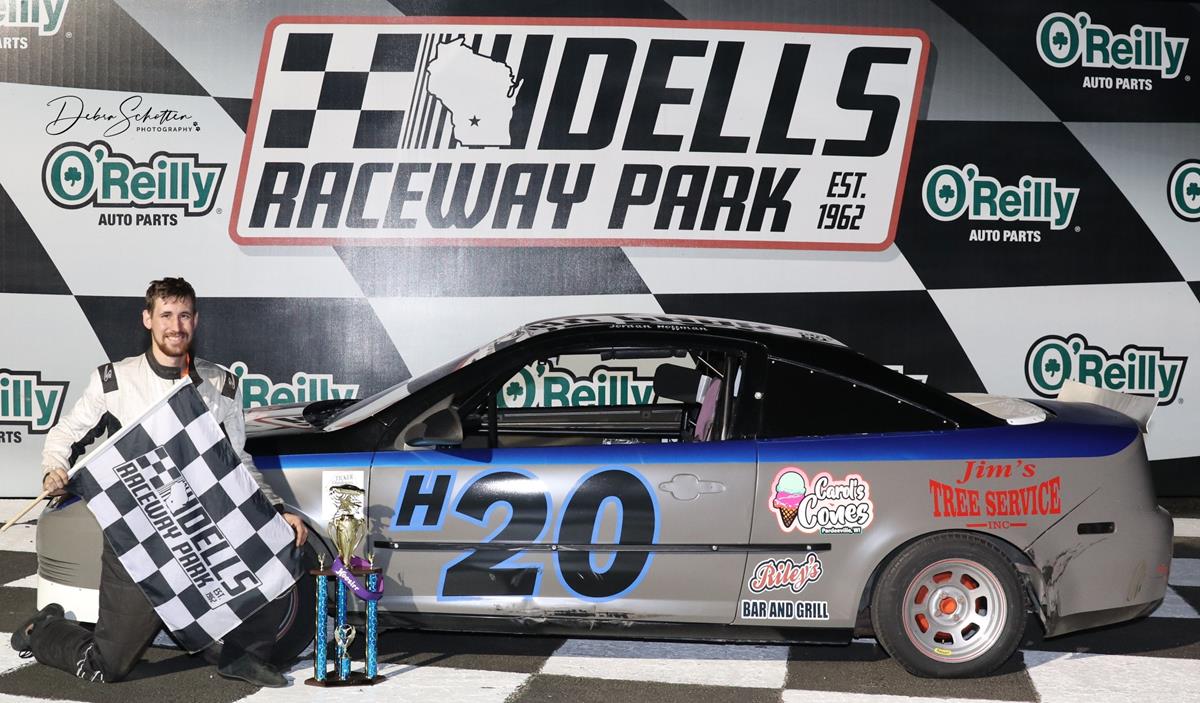 HOFFMAN WINS A THRILLER IN UMA BANDITS