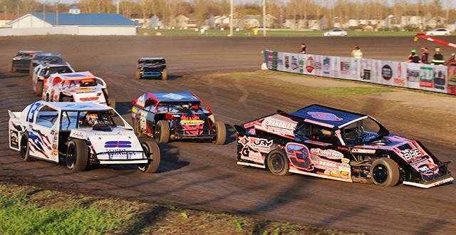 Skalicky Drives From 18th to Win Sportmod Feature, Arneson Wins Mods From 11th