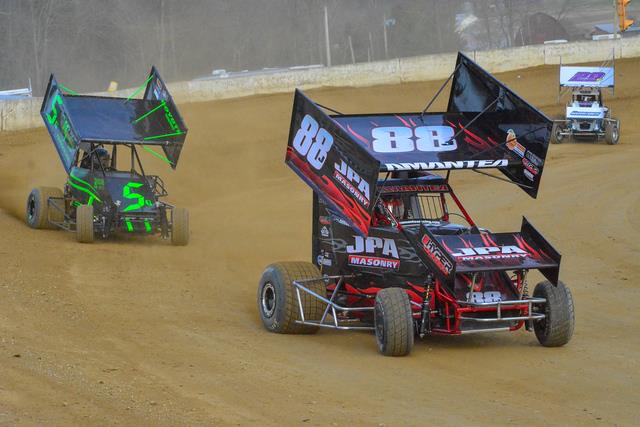 Amantea Nets Top 10 in Both Winged and Non-Wing Races